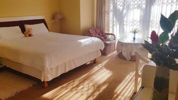 1 chambre, fer et planche Ă repasser, Wi-Fi gratuit, draps fournis