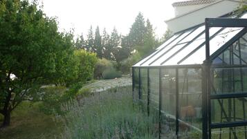 Enceinte de lâhĂ©bergement