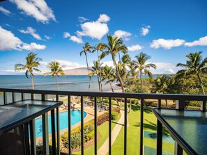 Property grounds - Stunning Ocean Views I Menehune Shores 407 (Kihei)
