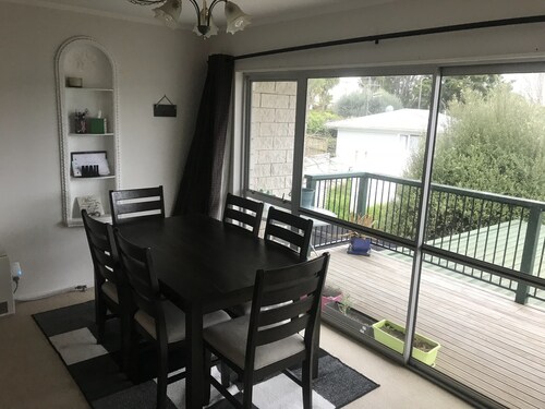 AIMS Games Majoitus - iso talo