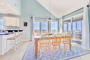 Dining - Soundfront Dog Friendly Home w/ Hot Tub, Private Windsports Access (Rodanthe)