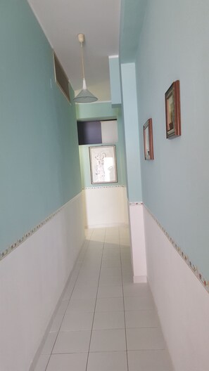 Interni