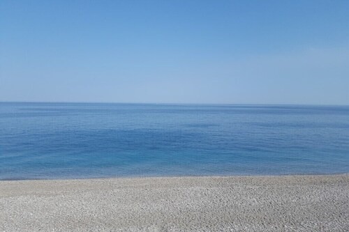 Letojianni sea apartment