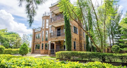 Kilimambogo View Villa