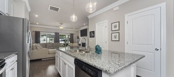 GORGEOUS NEW CONSTRUCTION 3 BLOCKS FROM THE BEACH PRIME VA BEACH LOCATION 