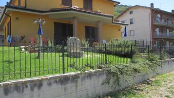 Esterni