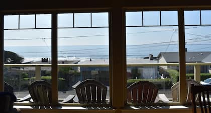 NOUVELLE LISTE! Vue sur l'océan avec terrasse et bain à remous, accÚs à la plage à proximité, prÚs du casino