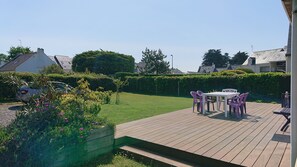 Outdoor dining - House 100m from the beach on the ocean (Sarzeau)