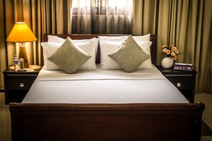 Blackout curtains, soundproofing, iron/ironing board, free WiFi