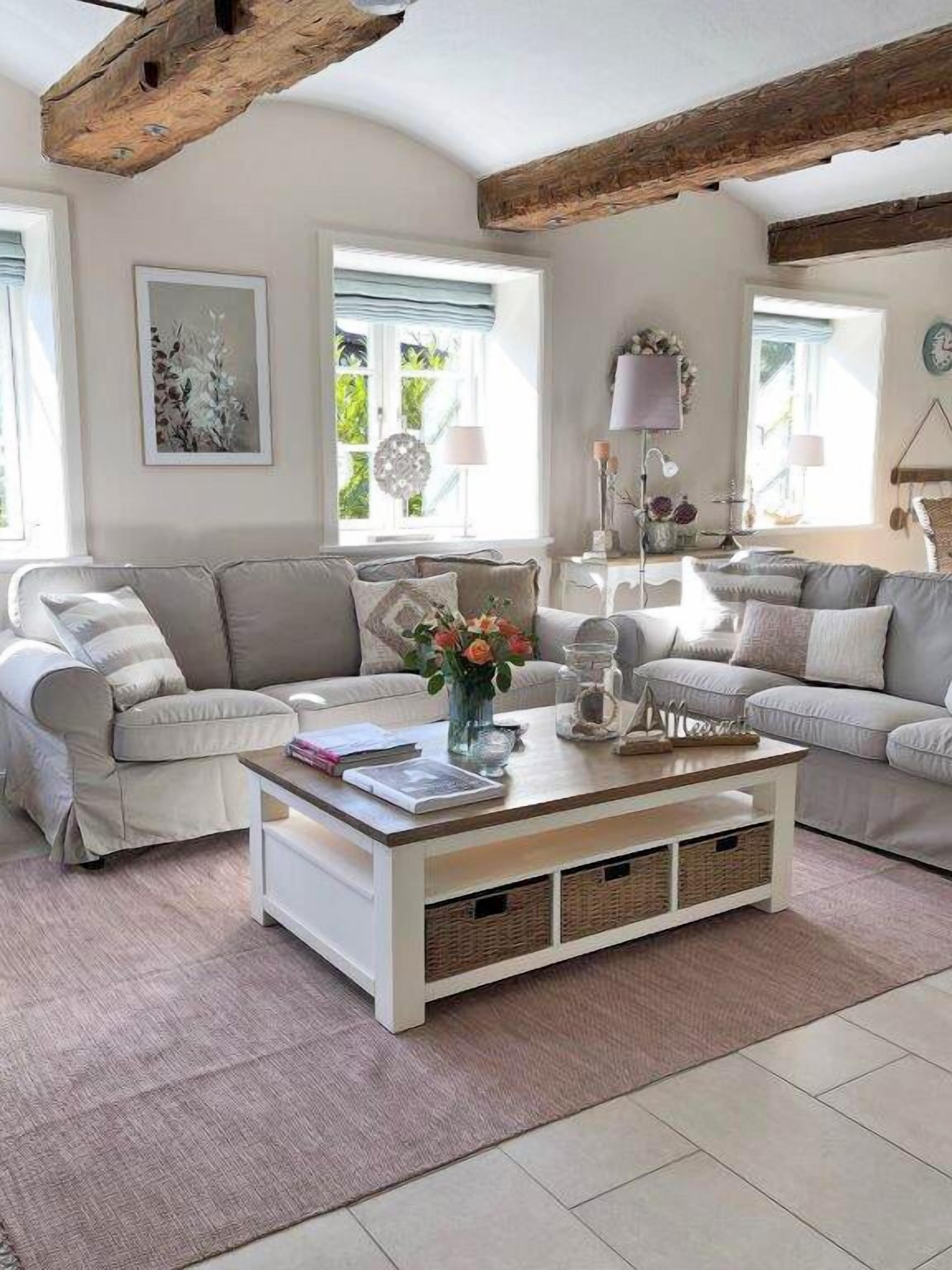 TV, DVD player, books, stereo