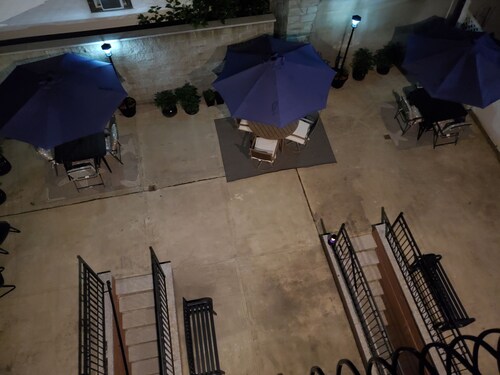 Quality Comfortable Cribs 18-B Space Basement Studio