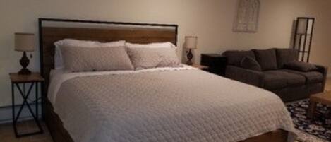 Bureau, fer et planche à repasser, Wi-Fi, draps fournis