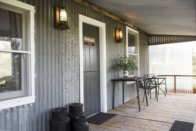 Odd Frog Lodges Cottage - a  farm stay escape