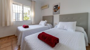 3 camere, ferro/asse da stiro, Wi-Fi gratuito, lenzuola