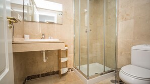 Baignoire, serviettes fournies