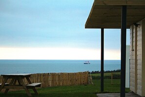 Outdoor dining - The maison des gardiens de l'océan, pleine vue mer, proche plages, de 1 à 6 pers. (Plougonvelin)