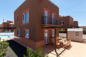 Exterior - Villa Matilde Pool & Mini-Golf - 3D Virtual Tour Available (Corralejo)