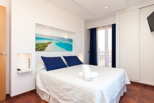 3 soverom, safe på rommet, strykejern/-brett og wi-fi