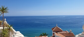 Spacious and bright penthouse with panorama seaview