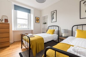 3 quartos, ferros/tábuas de passar roupa, berço de viagem, Wi-Fi