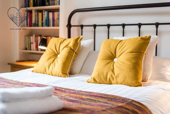 5 habitaciones, tabla de planchar con plancha, wifi y ropa de cama 