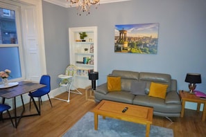 TV, offices - City Centre ,5*Ground Floor, near grass market (Edinburgh)