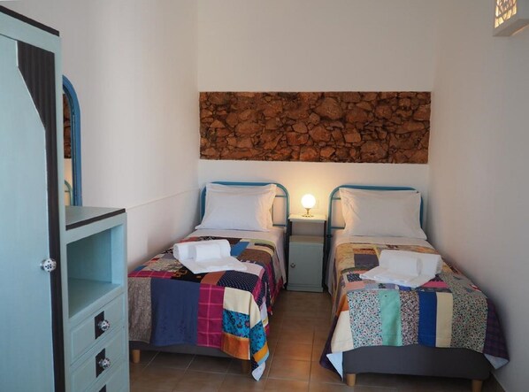 1 Schlafzimmer, BĂŒgeleisen/BĂŒgelbrett, WLAN, BettwĂ€sche