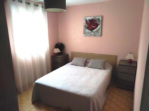 1 bedroom, iron/ironing board