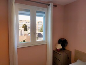 1 bedroom, iron/ironing board