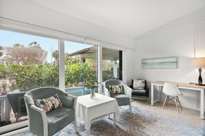 Interni