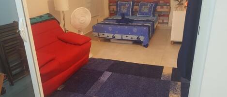 1 quarto, Wi-Fi de cortesia, roupa de cama