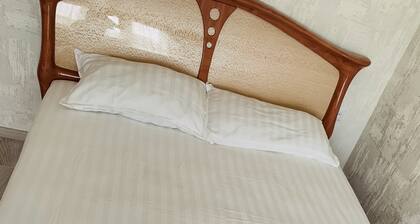 Keskusta. 1. 2 km Deribasovskajaan