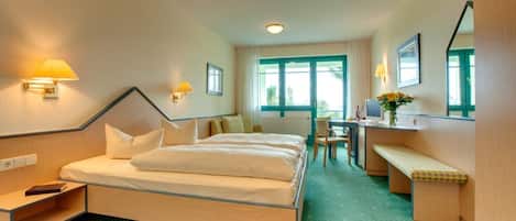 1 bedroom, in-room safe, WiFi, bed sheets