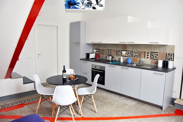 Fridge, oven, stovetop, dishwasher - - Piazza Arnolfo 1932- (Colle di Val d'Elsa)