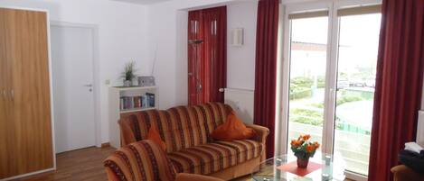 Fernseher, Stereoanlage