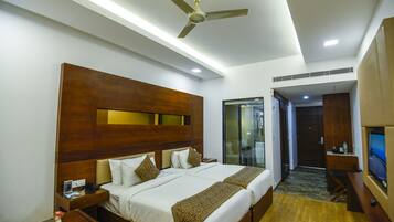 1 bedroom, in-room safe, individually furnished, desk