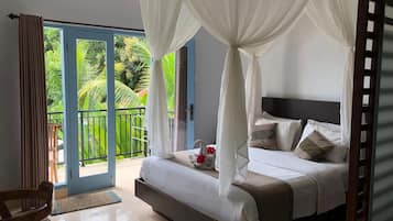 Deluxe Double Room, Balcony | Desk, laptop workspace, free WiFi, bed sheets