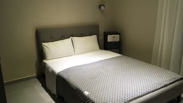 1 bedroom, premium bedding, iron/ironing board, free WiFi