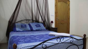 2 bedrooms, bed sheets