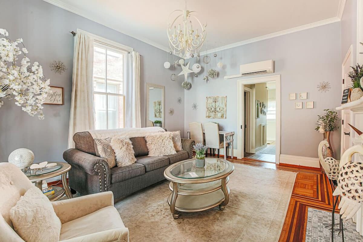 Apartment, Private Bathroom (The Serendipity Suite) | Lounge