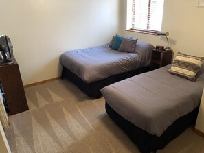 2 bedrooms, desk, iron/ironing board, travel cot