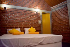 Soundproofing, iron/ironing board, free WiFi, bed sheets - Laana Villa (Negombo)