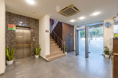 Airport Hotel Tashree