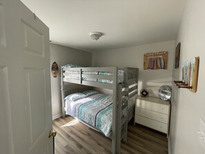 3rd bedroom.  Full over full bunk beads, pull out trundle twin  - 3 bedroom/2 full bath beach condo- 6 minute walk to the beach and boardwalk (Ocean City)