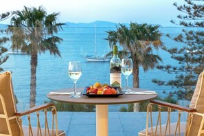 朝食、ランチ、ディナーに営業 (アジア料理)