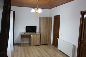 Chambre Double Supérieure | Décoration personnalisée, bureau, chambres insonorisées, Wi-Fi gratuit