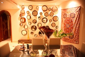 Apartment, 2 Bedrooms | In-room dining - Green Hill Village (Bchamoun)