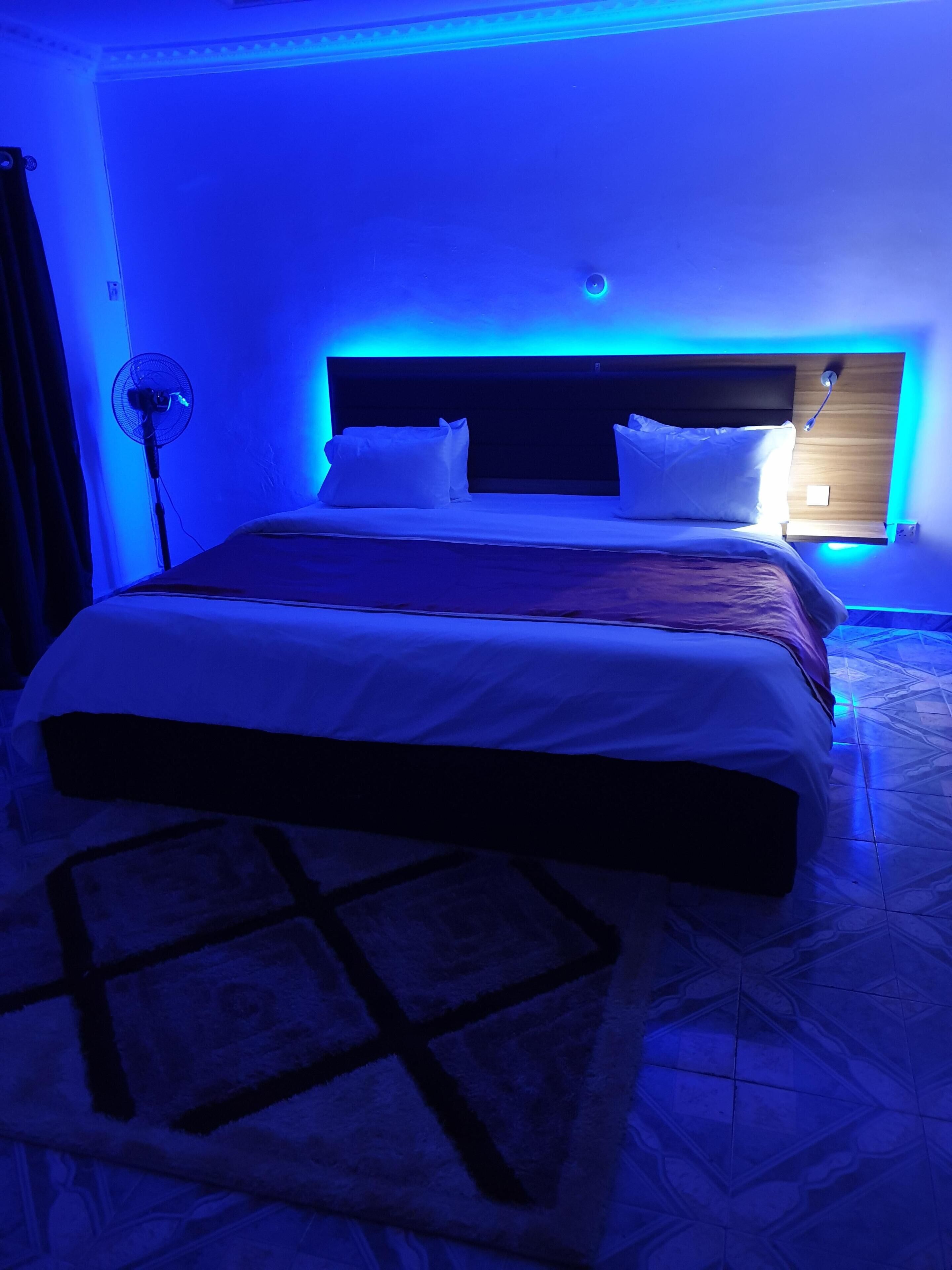 5 bedrooms, iron/ironing board, WiFi