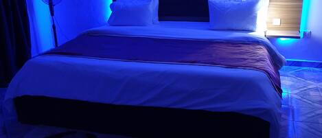 5 makuuhuonetta, silitysrauta/-lauta, Wi-Fi