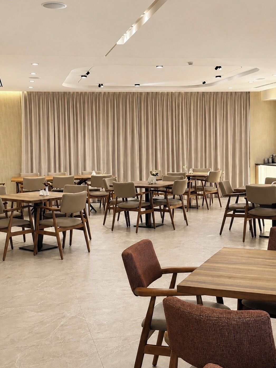 Photo - Lord Hotel & Restaurant at AutoStation